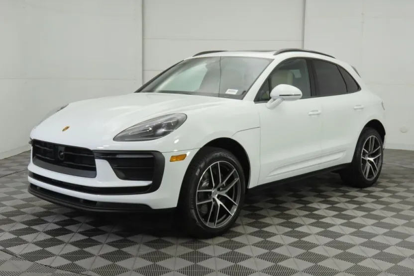 2025 Porsche Macan Base photo 1