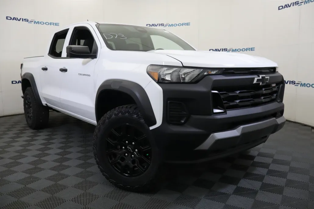 2026 Chevrolet Colorado Trail Boss photo 1