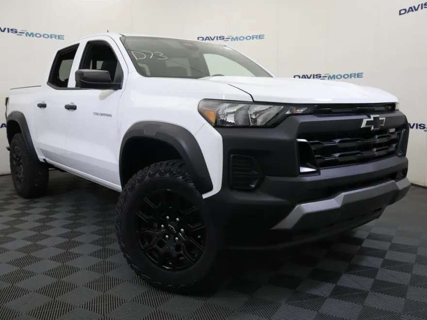 2026 Chevrolet Colorado Trail Boss photo 1