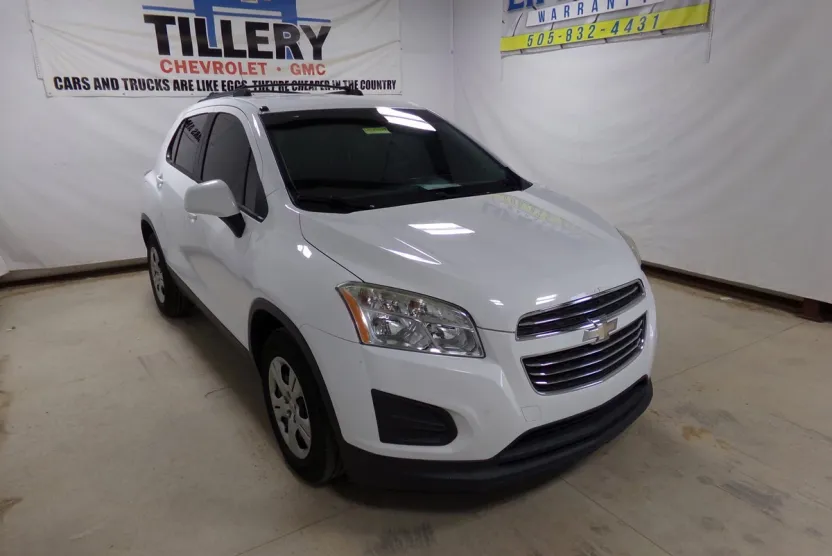 2016 Chevrolet Trax LS photo 1
