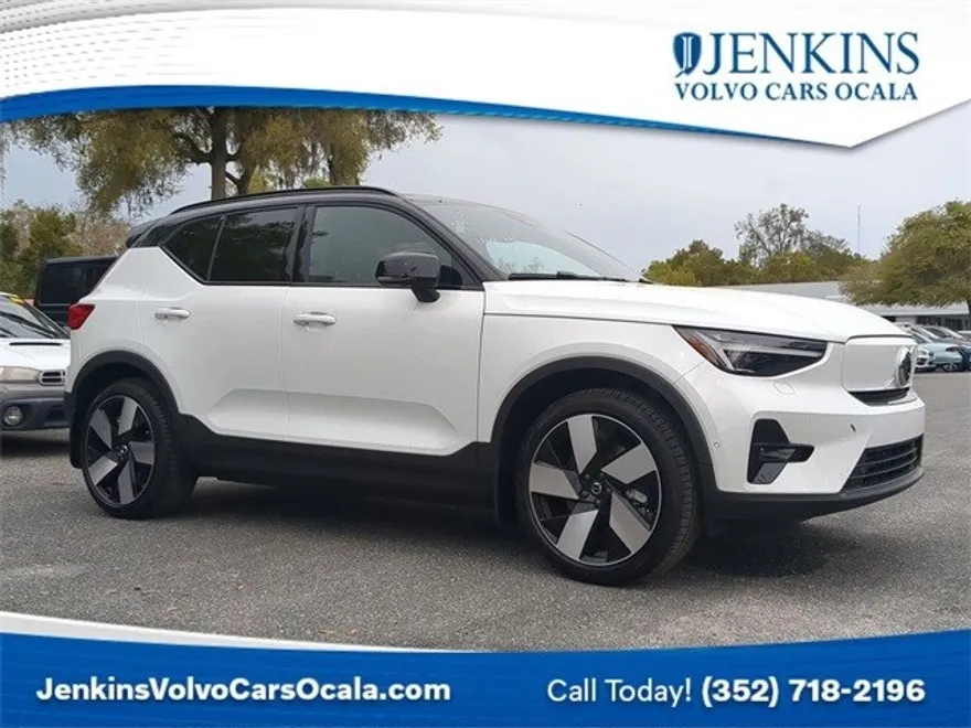 2024 Volvo XC40 Recharge Twin Ultimate photo 1