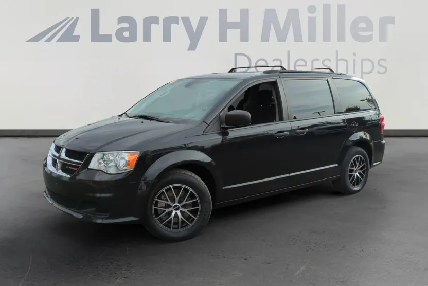 2019 Dodge Grand Caravan SE photo 1
