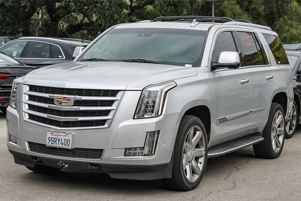 2019 Cadillac Escalade Luxury photo 1