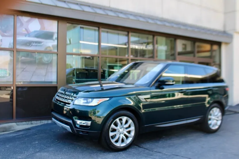 2017 Land Rover Range Rover Sport HSE photo 1