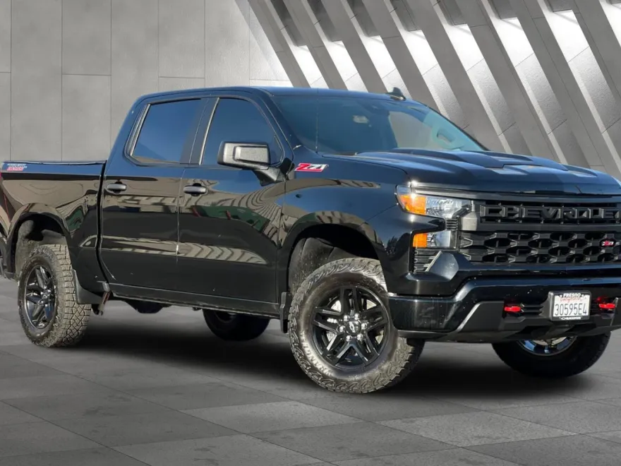 2025 Chevrolet Silverado 1500 Custom photo 1