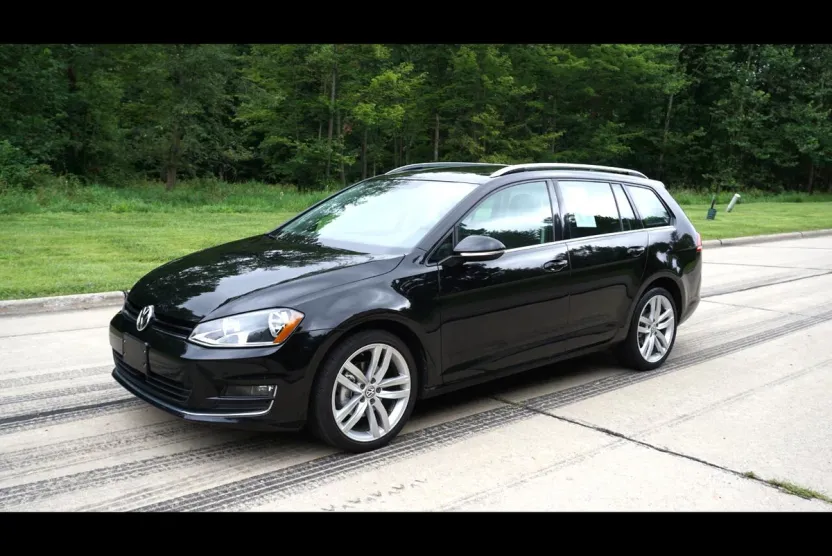 2017 Volkswagen Golf SportWagen 1.8T SEL photo 1