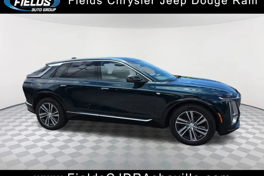2024 Cadillac Lyriq Luxury photo 1