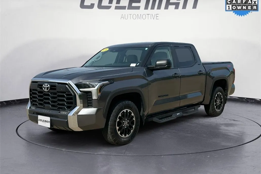 2024 Toyota Tundra SR5 photo 1