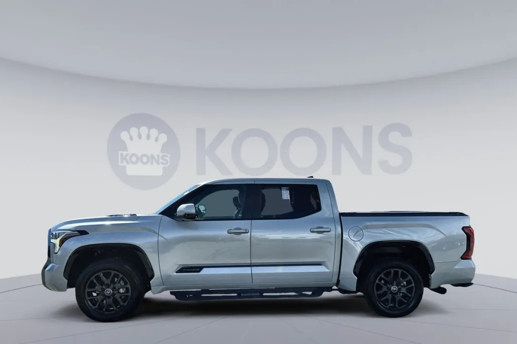 2024 Toyota Tundra Platinum photo 1