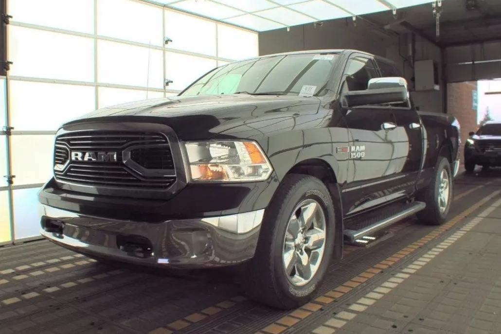 2016 Ram 1500 SLT photo 1