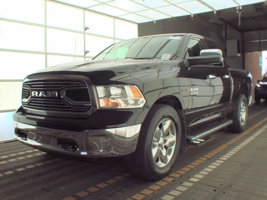 2016 Ram 1500 SLT photo 1
