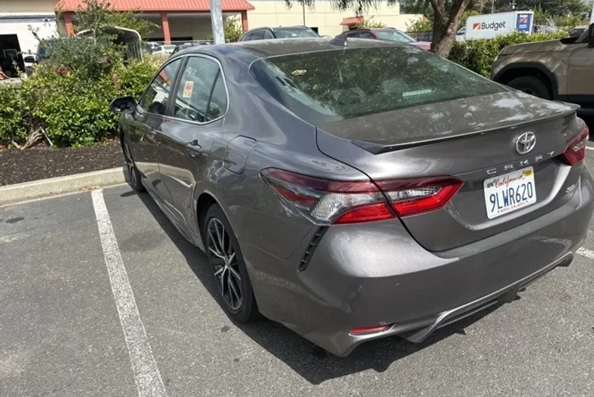 2024 Toyota Camry SE photo 1