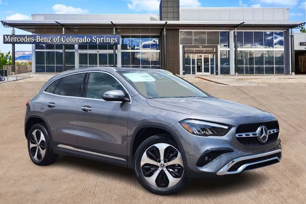 2025 Mercedes Benz GLA 250 4MATIC photo 1