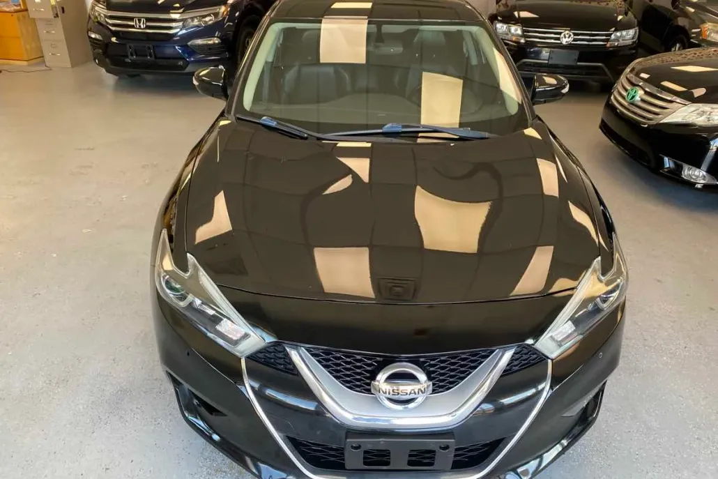 2017 Nissan Maxima SR photo 1