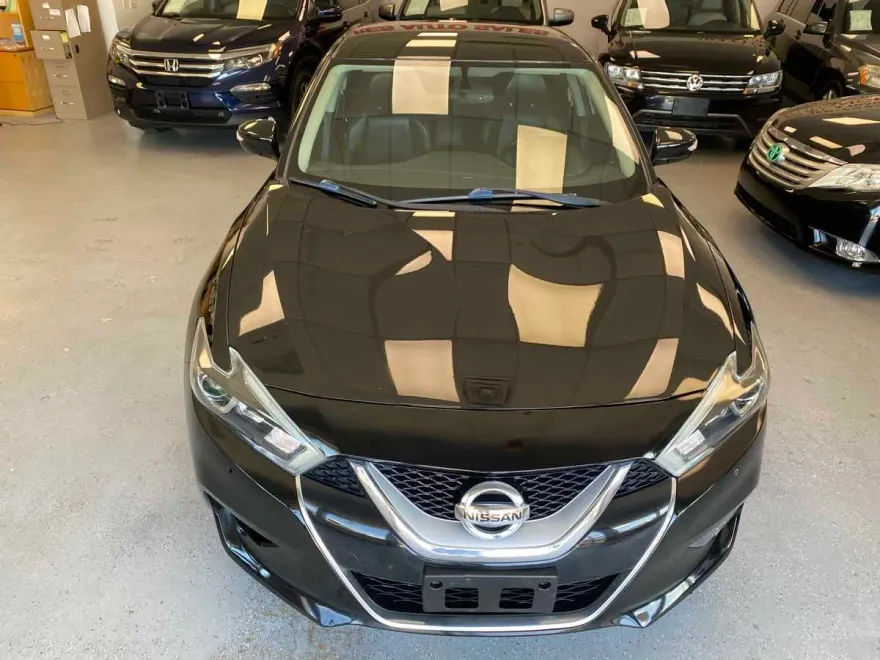2017 Nissan Maxima SR photo 1