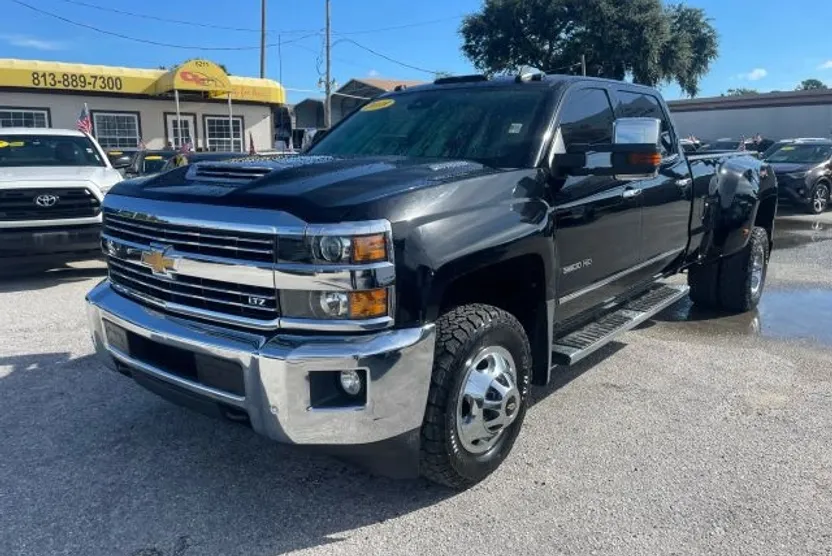 2018 Chevrolet Silverado LTZ photo 1