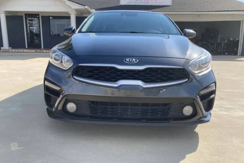 2020 Kia Forte LXS photo 1