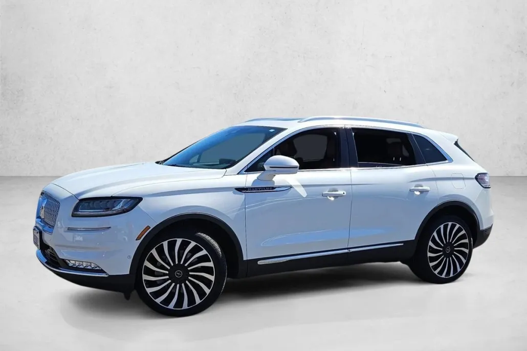 2023 Lincoln Nautilus Black Label photo 1