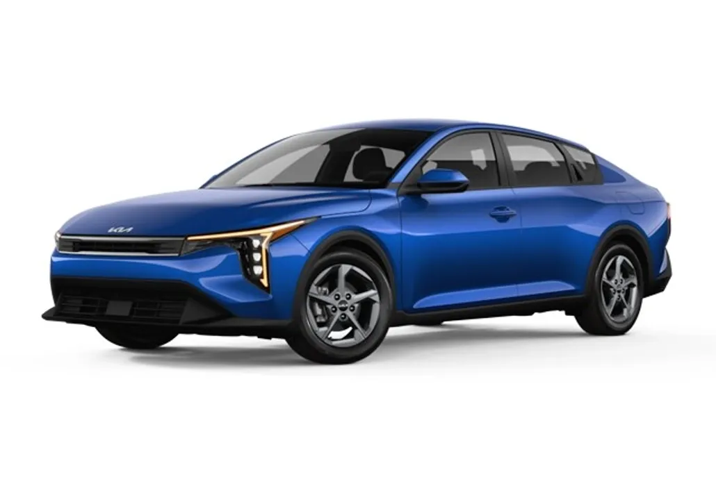 2025 Kia K4 LXS photo 1