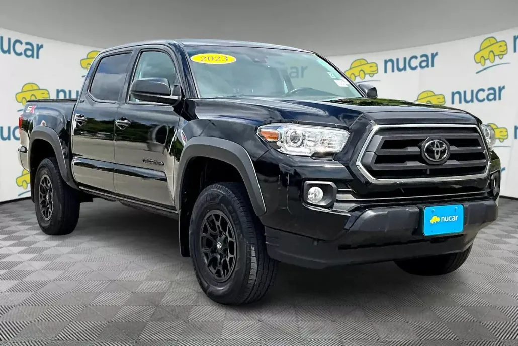 2023 Toyota Tacoma SR5 photo 1