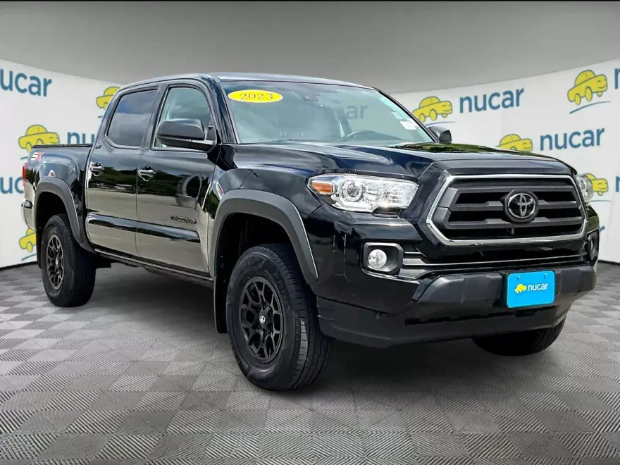 2023 Toyota Tacoma SR5 photo 1