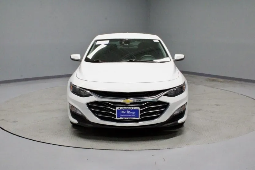 2024 Chevrolet Malibu 1LT photo 1