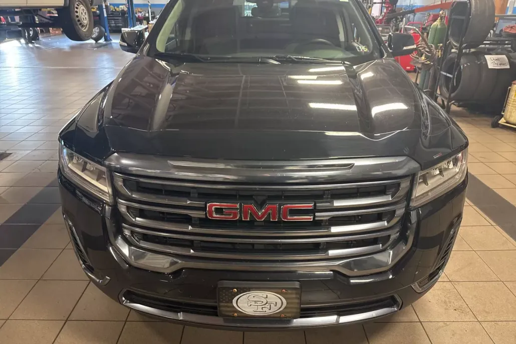 2023 Gmc Acadia AT4 photo 1
