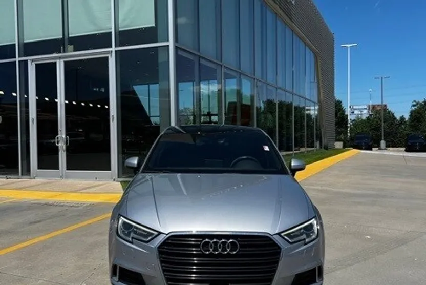 2017 Audi A3 2.0T Premium photo 1