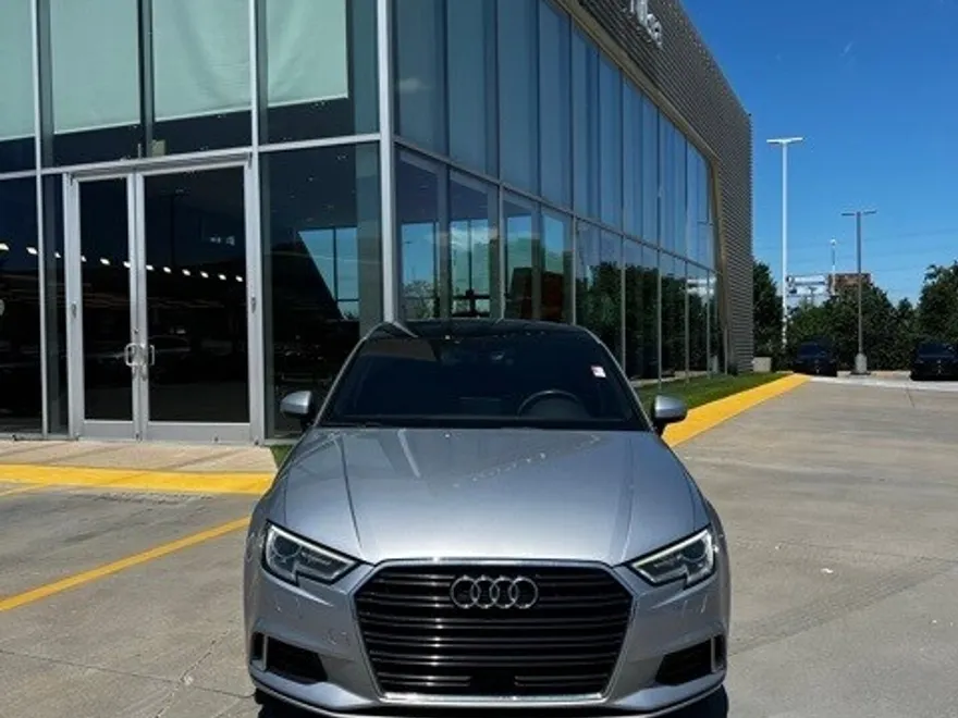 2017 Audi A3 2.0T Premium photo 1