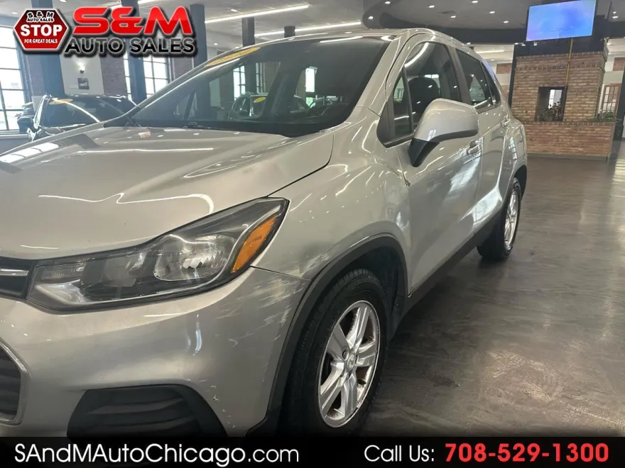 2020 Chevrolet Trax LS photo 1