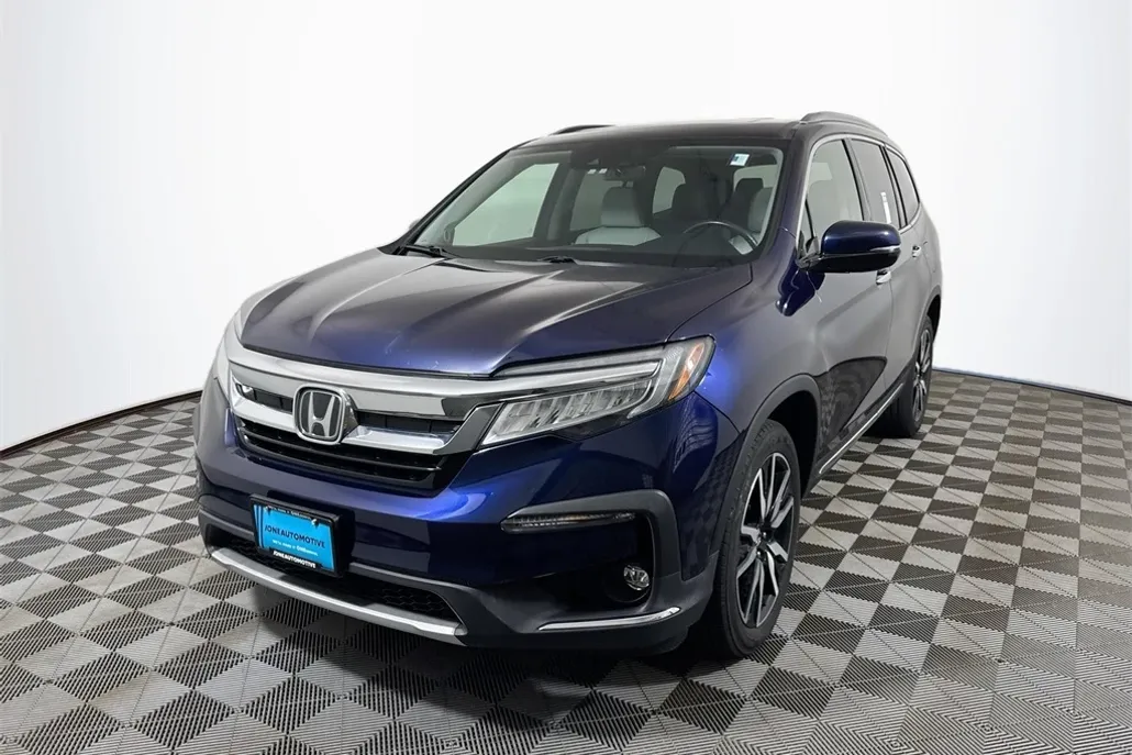 2022 Honda Pilot Touring photo 1
