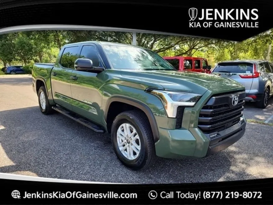 2022 Toyota Tundra SR5 CrewMax photo 1