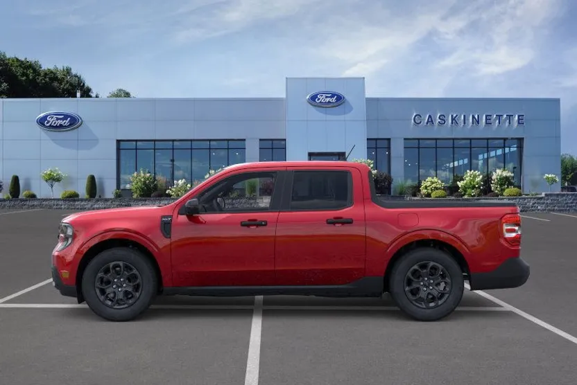 2025 Ford Maverick XLT photo 1