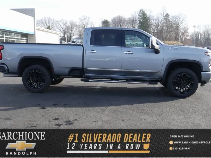 2025 Chevrolet Silverado 2500HD High Country photo 1