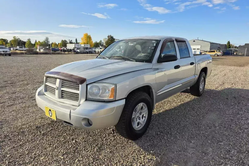 2006 Dodge Dakota SLT photo 1