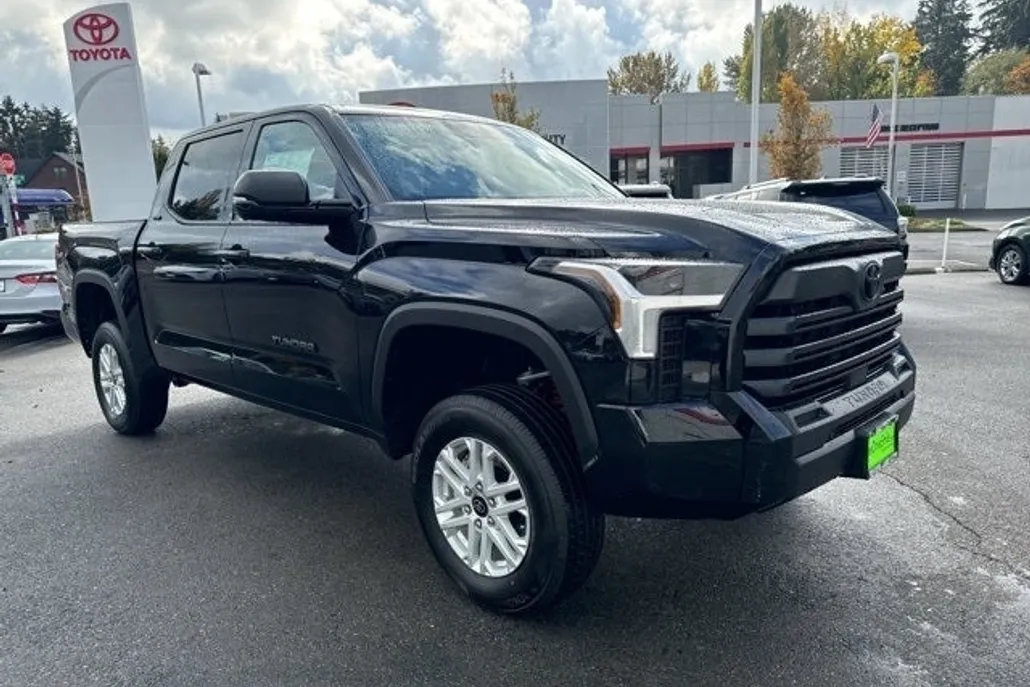 2025 Toyota Tundra SR5 photo 1