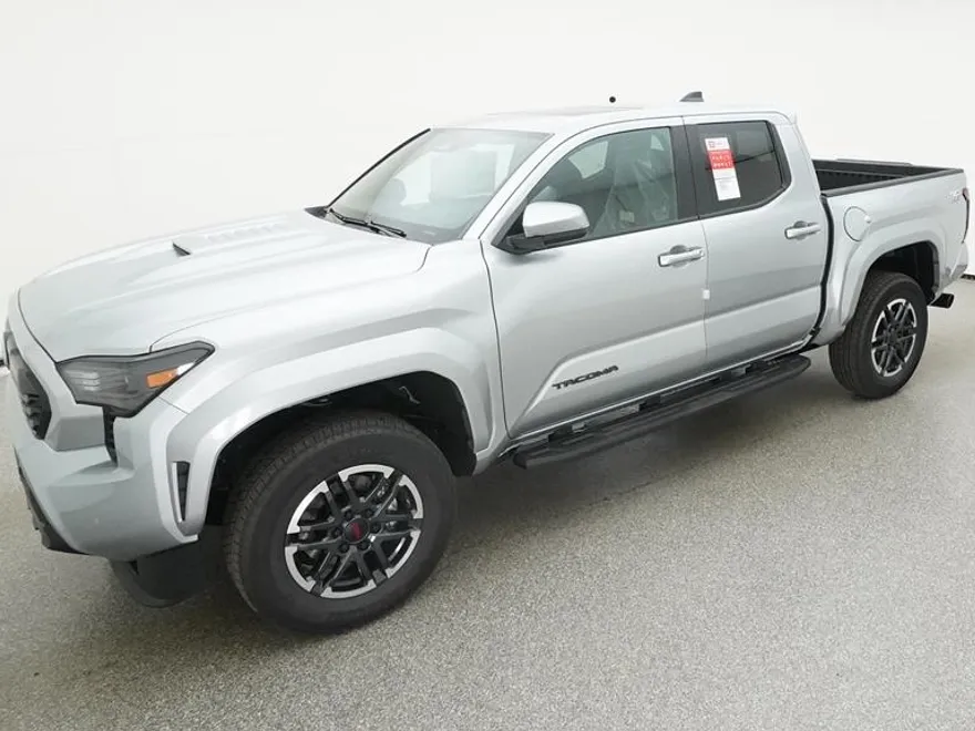 2024 Toyota Tacoma TRD Sport photo 1
