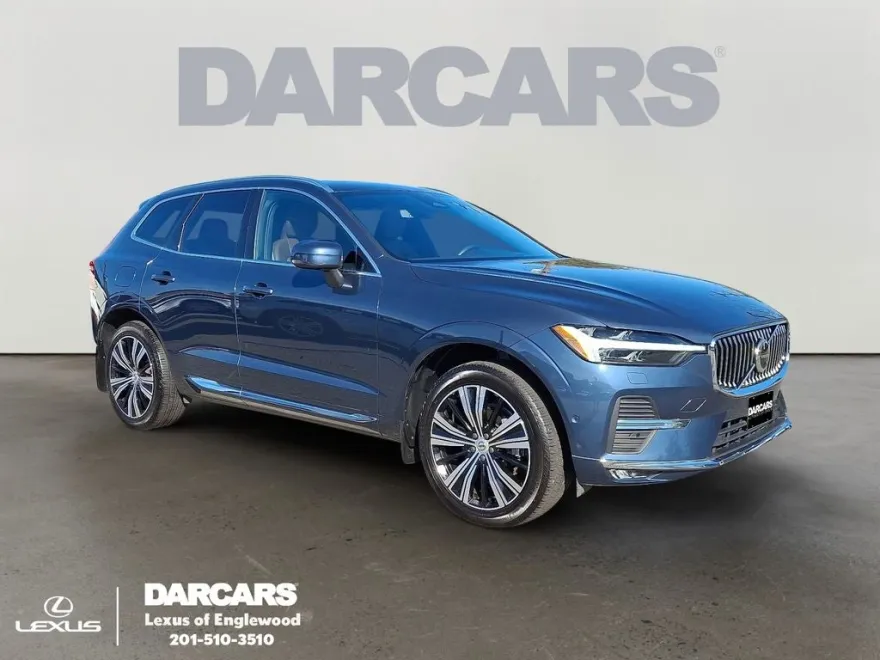 2022 Volvo XC60 B5 Inscription photo 1