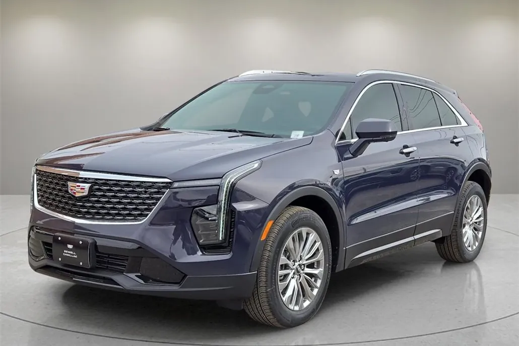 2025 Cadillac XT4 Premium Luxury photo 1