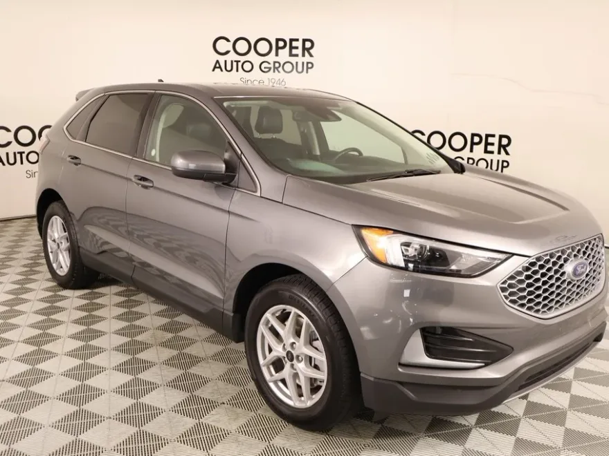 2024 Ford Edge SEL photo 1