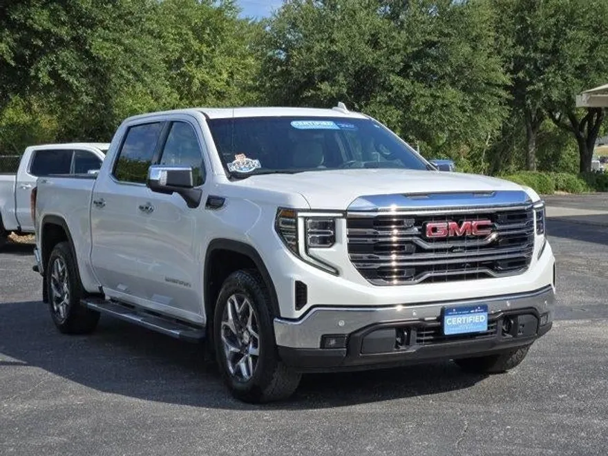 2022 Gmc Sierra 1500 SLT photo 1