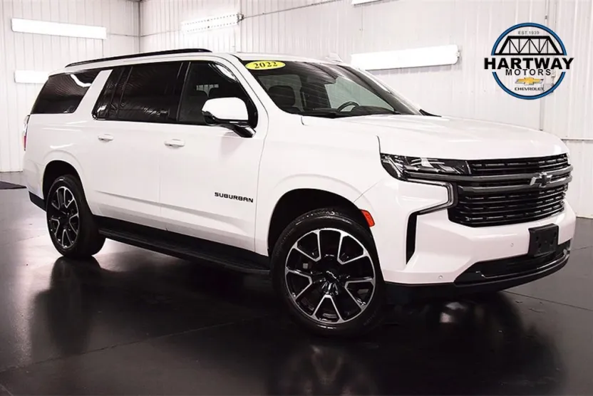 2022 Chevrolet Suburban RST photo 1