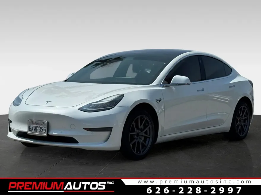 2019 Tesla Model 3 Standard Range Plus photo 1