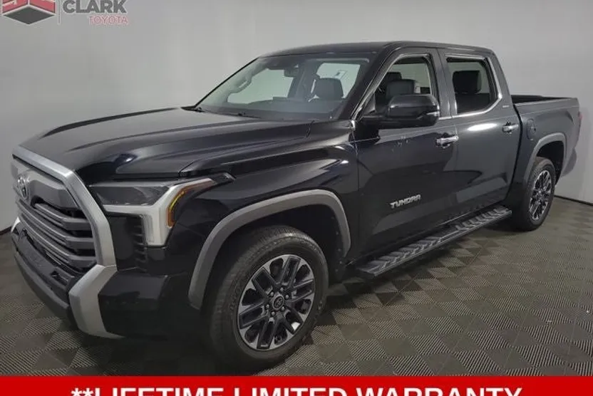 2023 Toyota Tundra Limited CrewMax photo 1