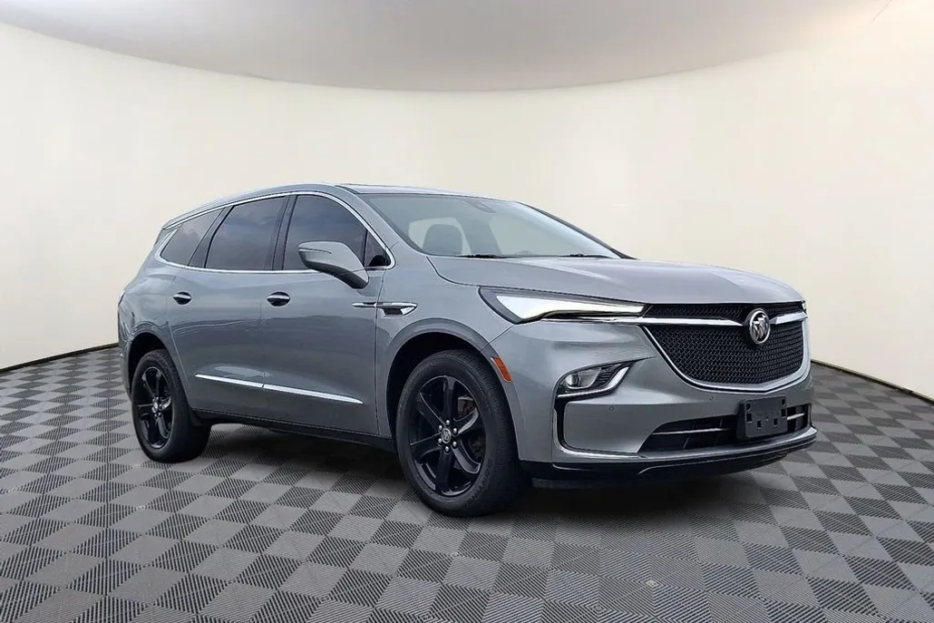 2023 Buick Enclave Essence photo 1