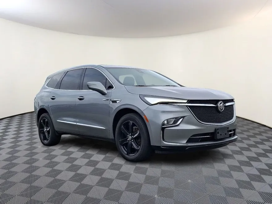 2023 Buick Enclave Essence photo 1