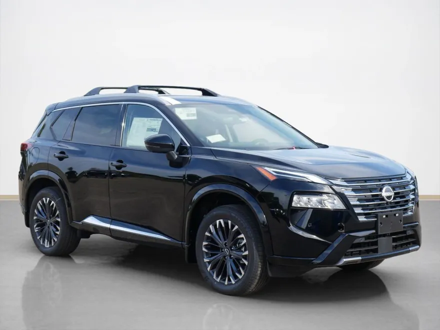 2026 Nissan Rogue Platinum photo 1