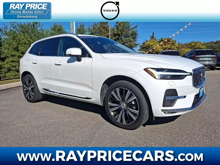 2022 Volvo XC60 B5 Inscription photo 1