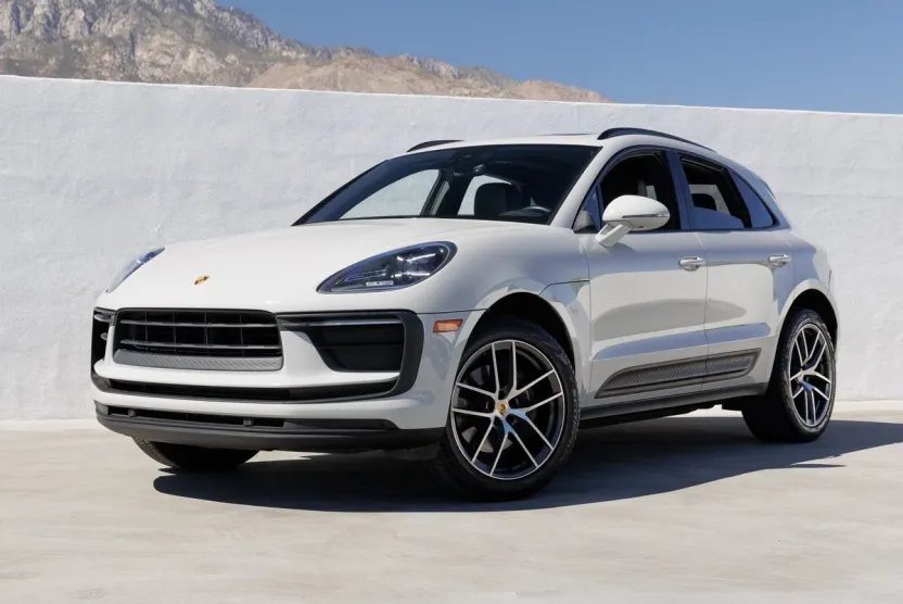 2022 Porsche Macan photo 1