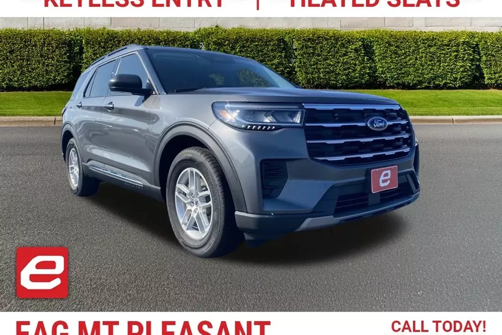 2025 Ford Explorer photo 1